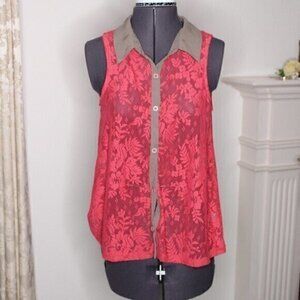 H.I.P.  top sleeveless lace size  Medium